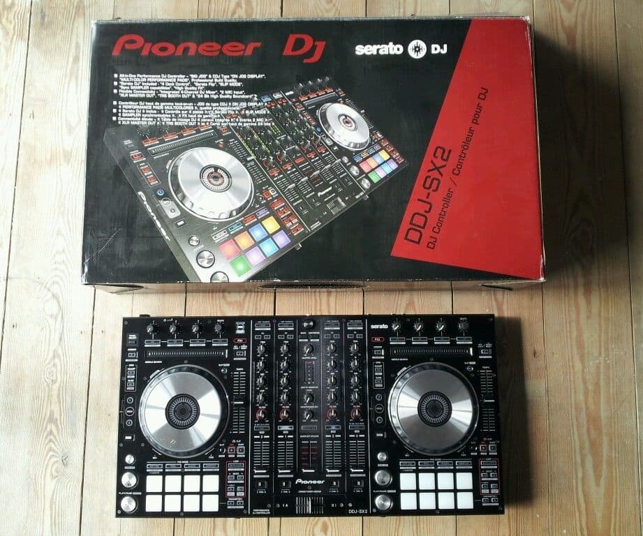 Pioneer DJ DDJ_SX2 Serato DJ Controller